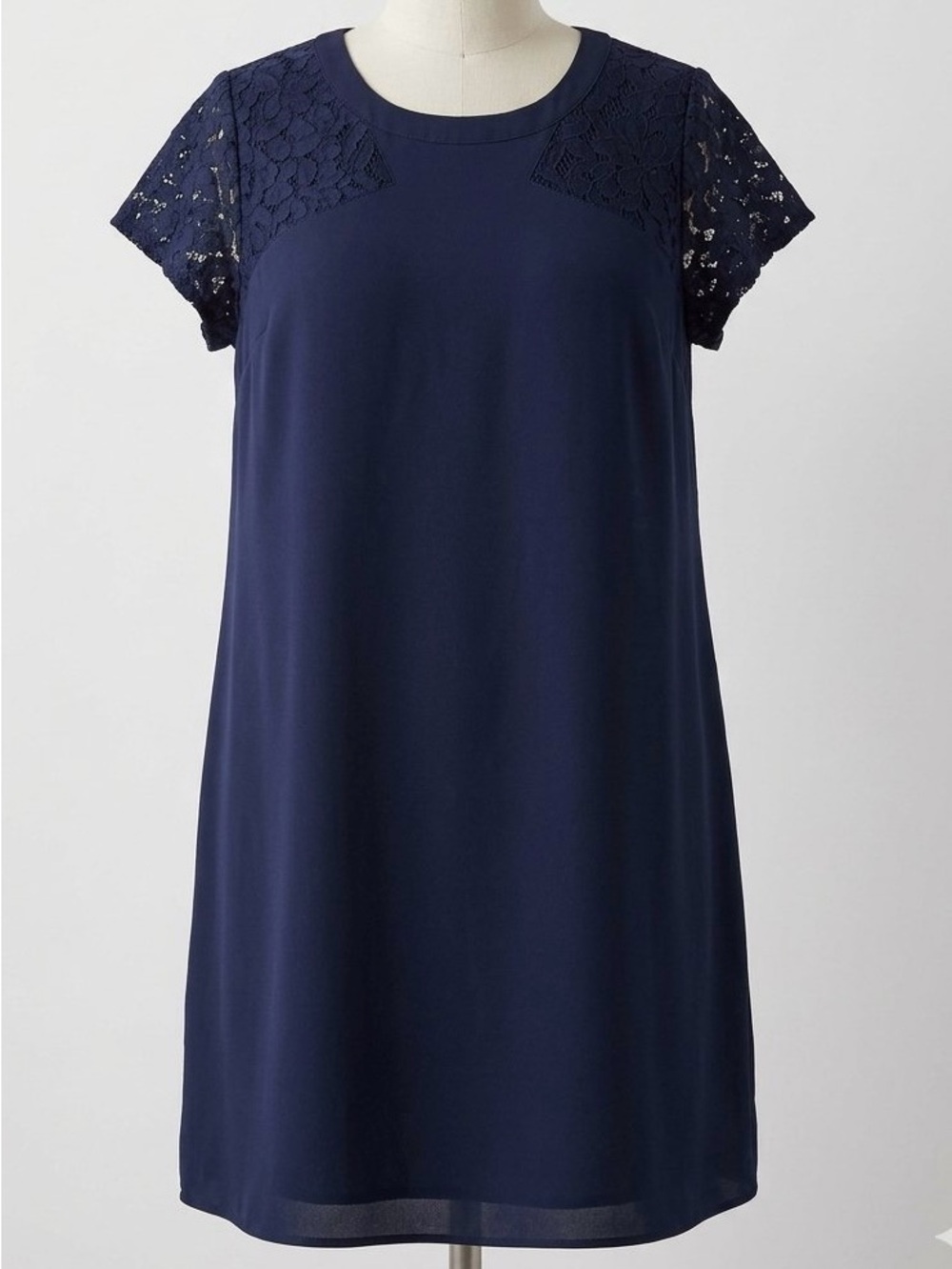 torrid Navy Blue Shift Dress W/ Lace Detail Womens 18 Key Hole Closure Classic